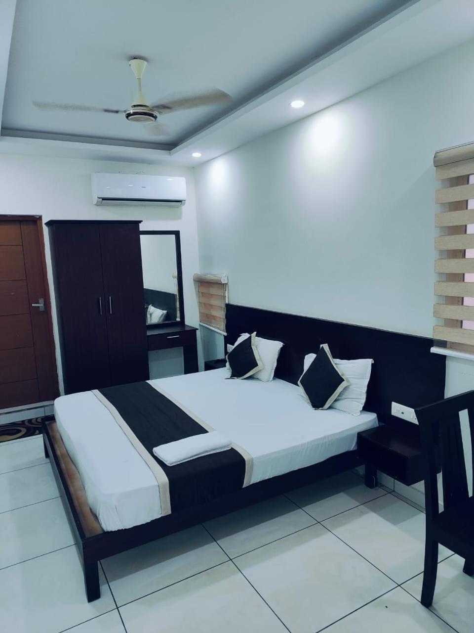 Grace Tourist Home Kochi Luaran gambar